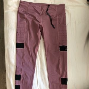 Virus Leggings with mesh panels